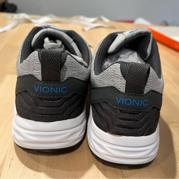 Mens 8 VIONIC Fulton Tate grey TENNIS SHOE SZ 8 Women’s 9.5 Brand new. Sold out - Picture 4 of 5
